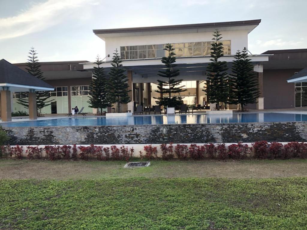 Smdc Tagaytay Taal Lake Condo Cook Netflix No Balcony No Free Parking Tagaytay City Exteriér fotografie