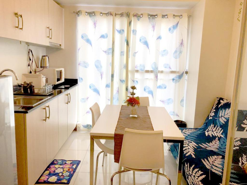 Smdc Tagaytay Taal Lake Condo Cook Netflix No Balcony No Free Parking Tagaytay City Exteriér fotografie